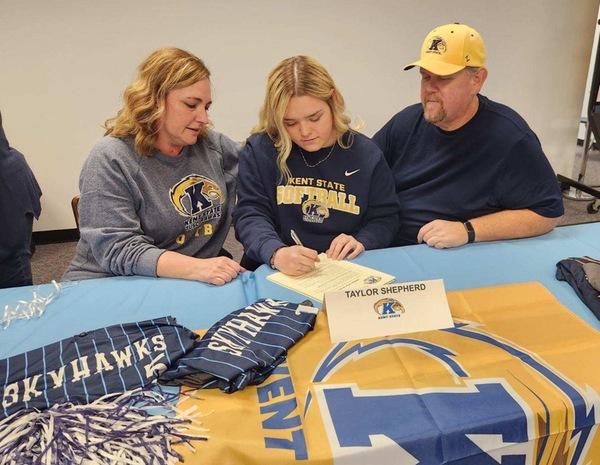 Taylor Shepherd signs a softball letter of intent to play for the Golden Eagles. (Photo courtesy of Fairborn HS Athletic Department)